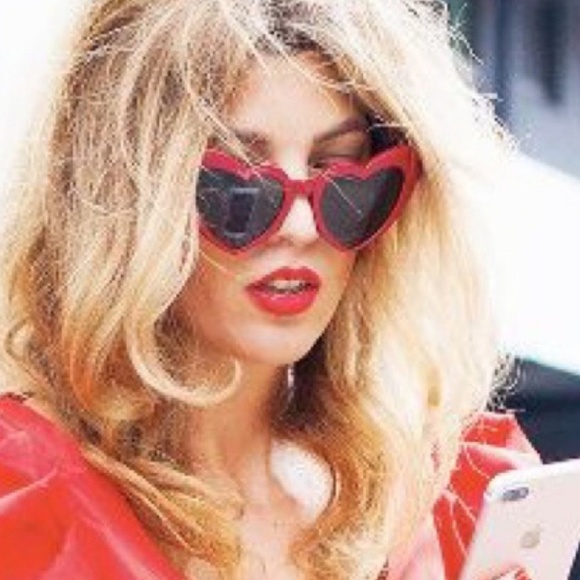 DONT LET POSHERS SCAM YOU! - Picture 3 of 3